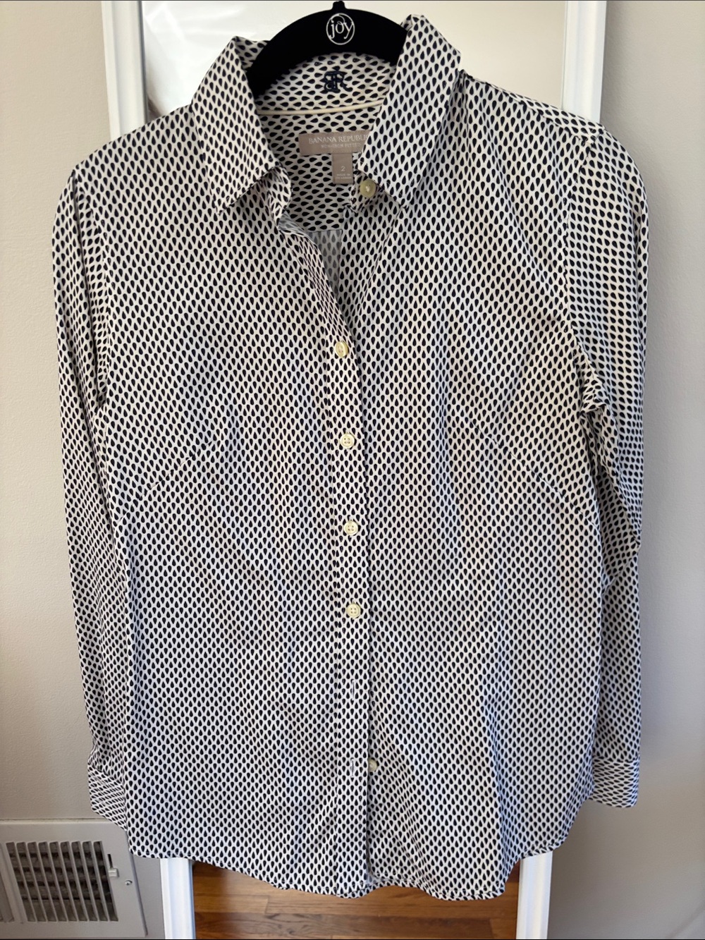 Banana Republic Black and White Printed Button-Down Shirt